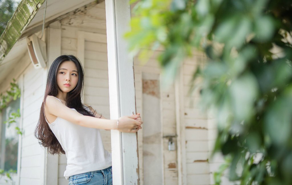 “结阵！”袍泽的死亡并没有让虎卫统领有任何感情波动，只是冷漠的一声怒喝之后，眸子里却是闪烁着一股难言的渴望，那是对战斗、对鲜血的渴望。